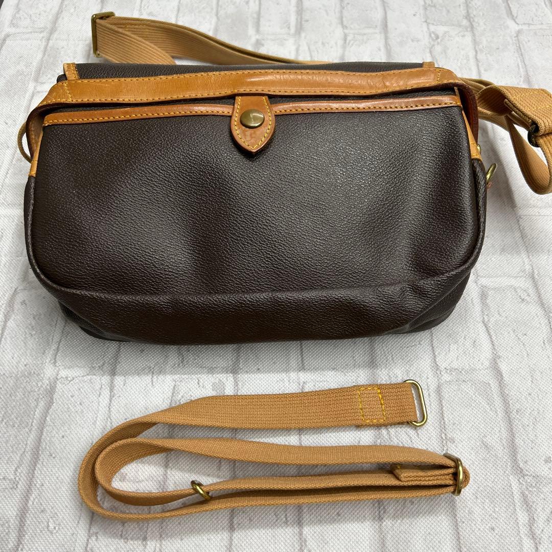 HUNTING WORLD ブラウンショルダーバッグ