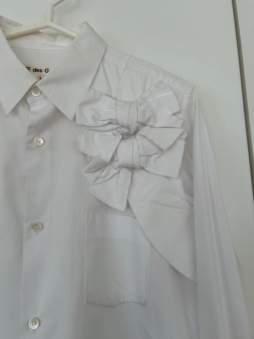 コムデギャルソン　ホワイト長袖リボンシャツ