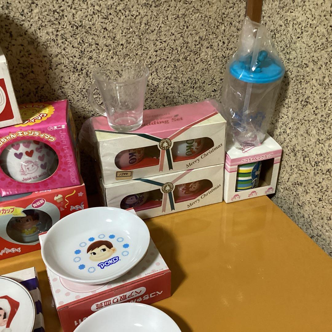 2447 ペコちゃんクリスマス皿 &コップセット