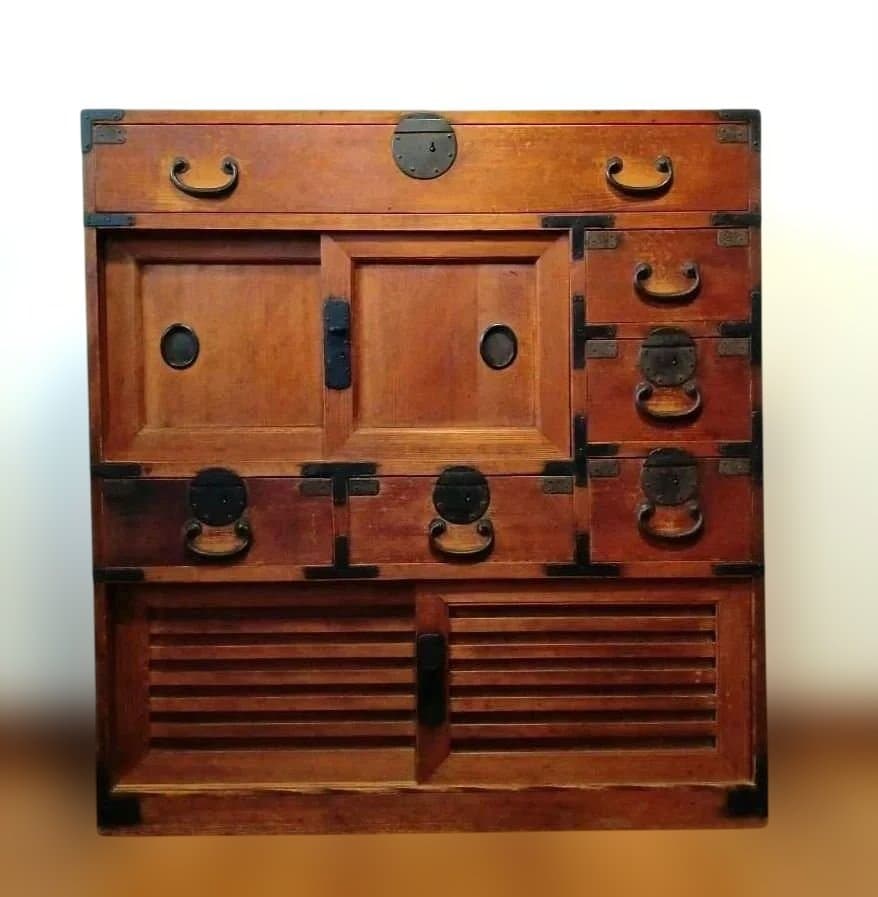 箪笥　立派な大正時代の帳場箪笥　榎木と杉　キャビネット 　鍵付き