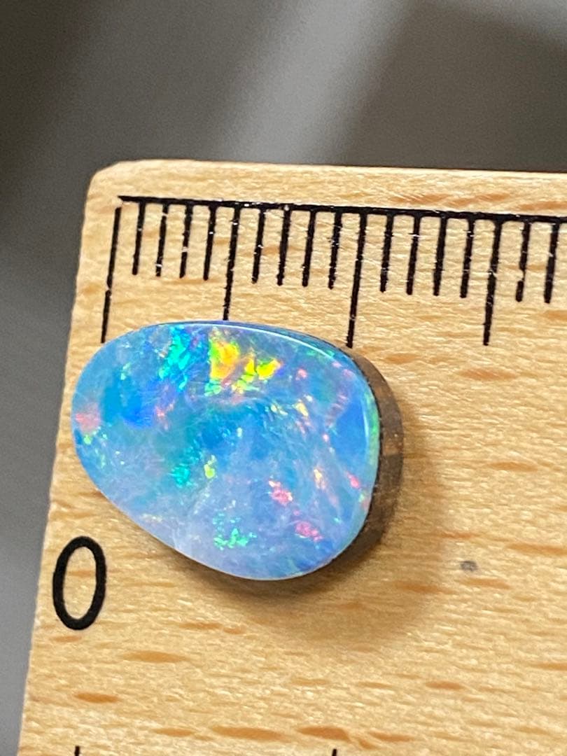 オパール　ダブレット