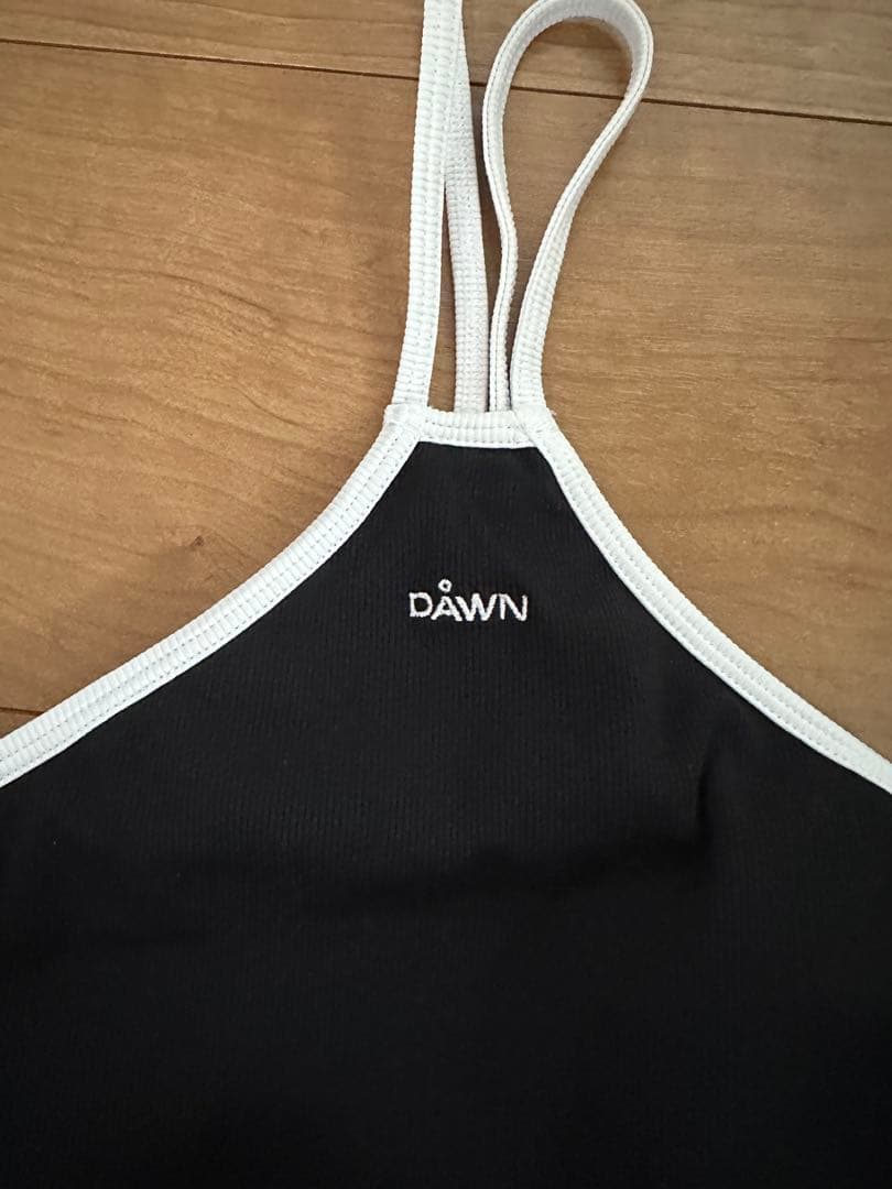 トップス DAWN No.11 CUP IN LANG TOPS