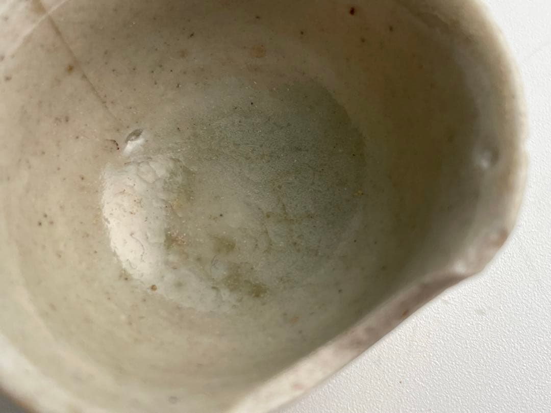 骨董　アンティーク　初期伊万里　白磁盃　杯　酒器　酒杯　猪口　残欠　出土　発掘