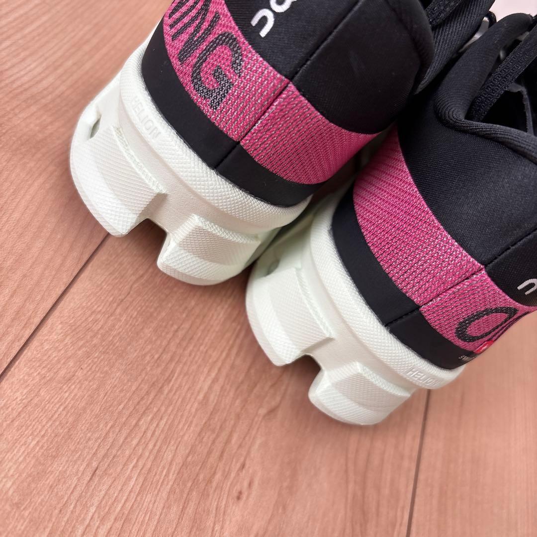 【匿名配送】オン クラウドモンスター ハイパー 25.5cm