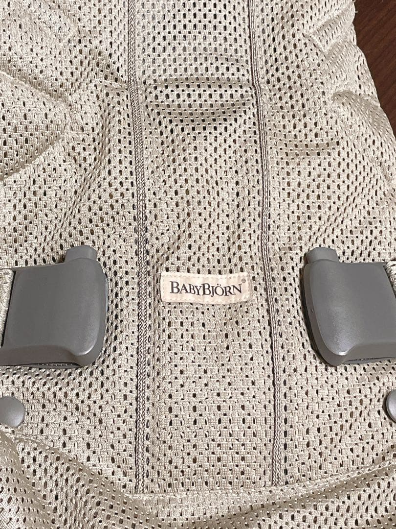 ベビービョルン メッシュONE KAI Air 抱っこひも グレージュ 美品