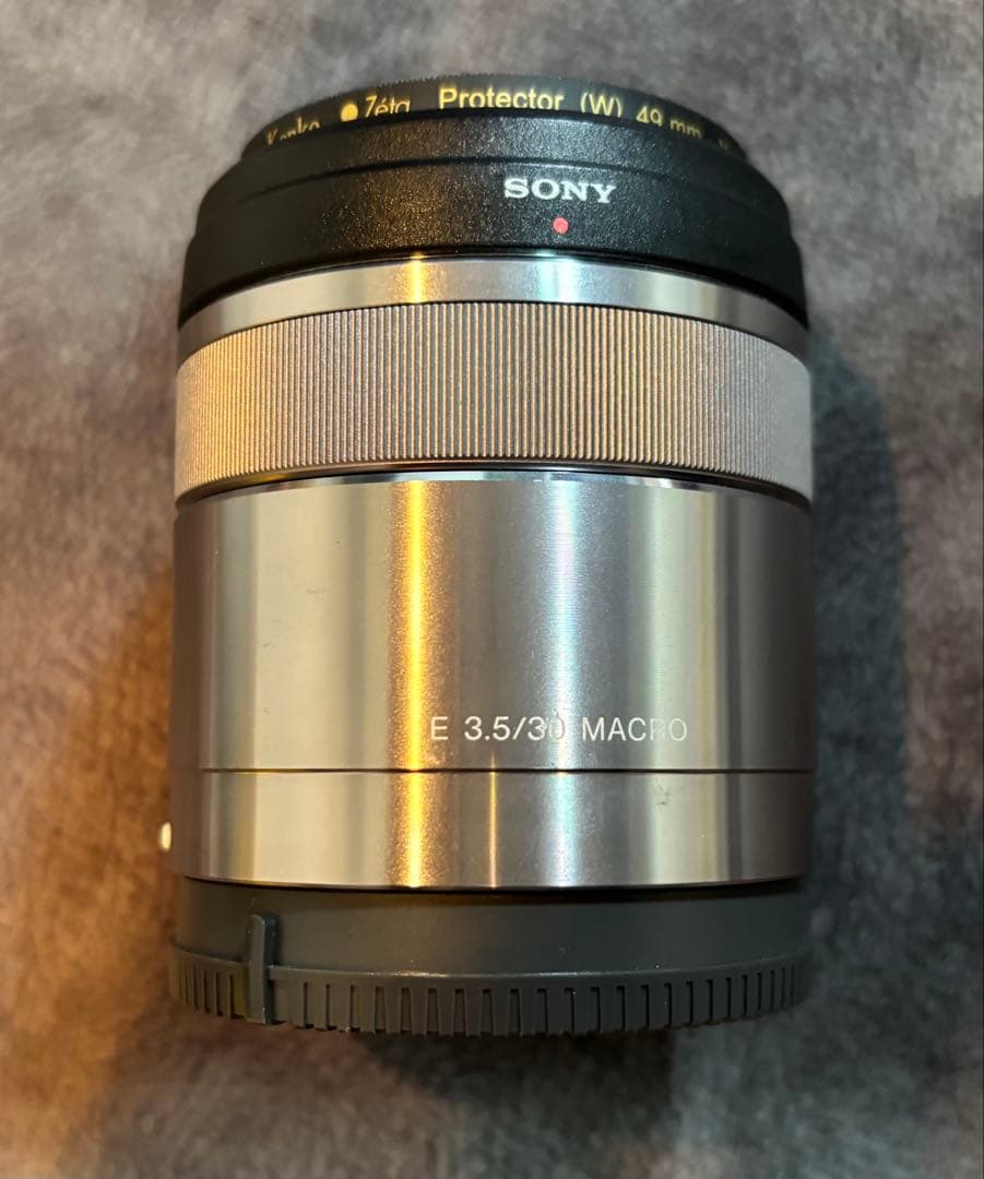 Boss　ソニー E 30mm F3.5 Macro SEL30M35