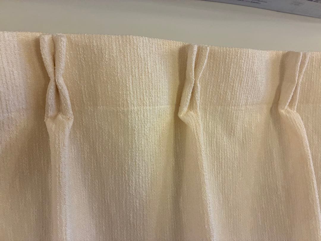 【美品・再値下】遮光ドレープカーテン　モモナチュラル　アイボリー/ベージュ系