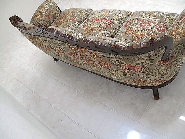 美品　イタリア製 ロココ様式 金華山 3人掛けソファ 　彫刻 猫脚 鋲打ち