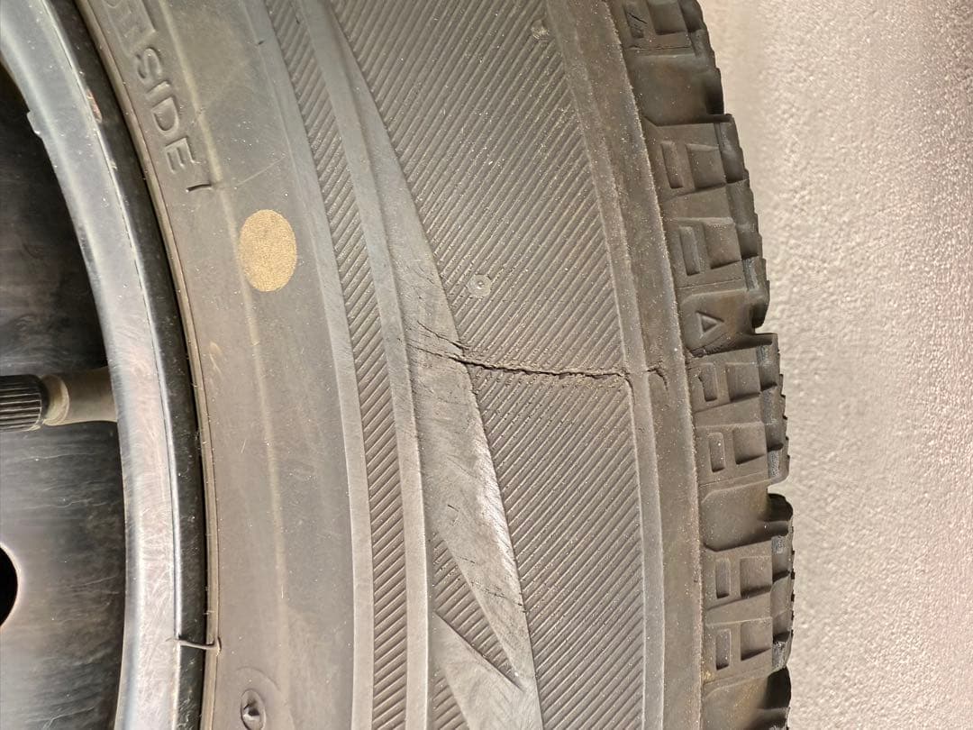 BLIZZAK 205/60R16 スタッドレスホイールセット 兵庫県引取り限定