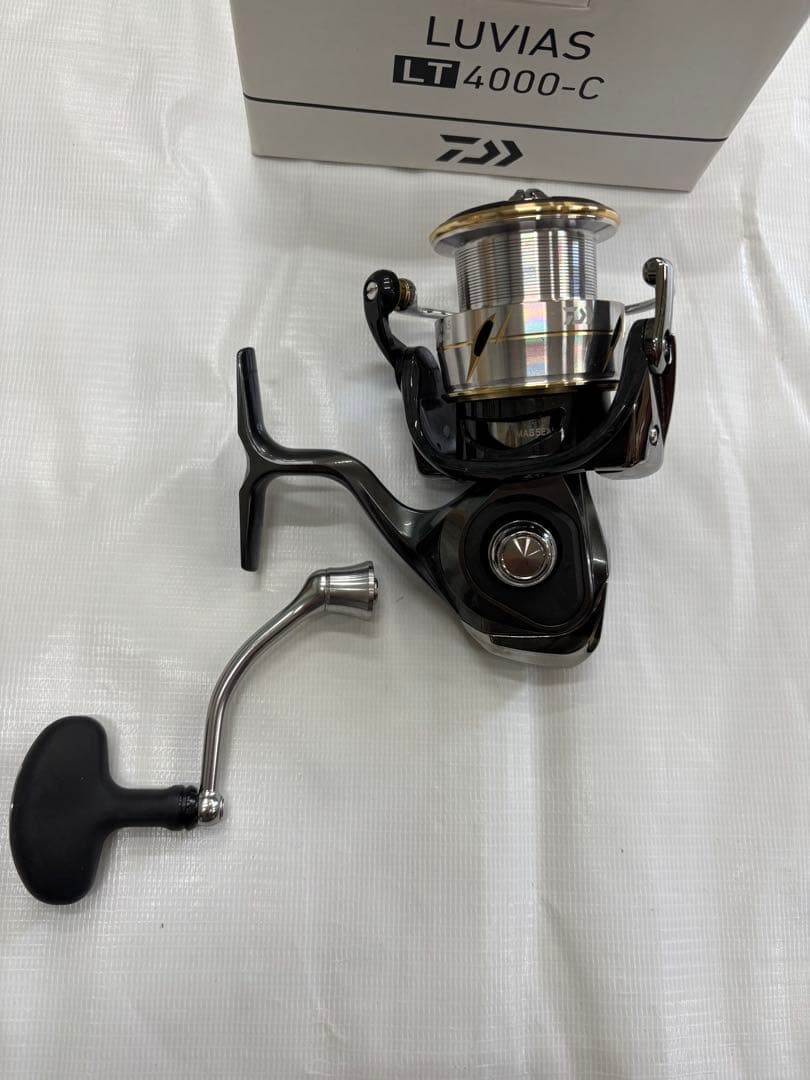 美品 Daiwa 20 LUVIAS LT4000-C リール