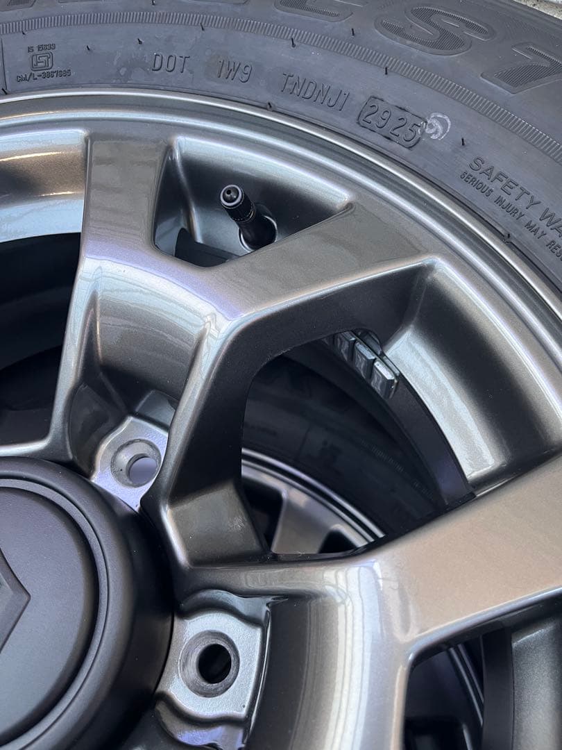 ジムニーノマドJC74Wジムニーシエラ純正アルミホイール純正センターキャップ付き