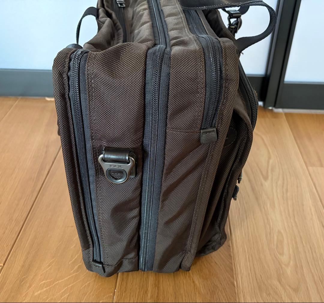 TUMI エクスパンダブルオーガナイザー ラップトップ2wayブリーフ ブラウン