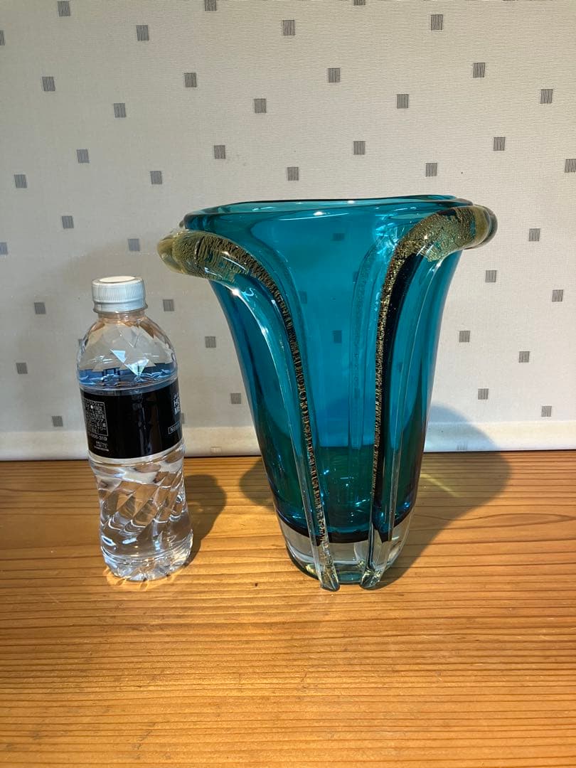 イワタガラス花瓶 金色装飾付き美品 アンティーク、岩田藤七作