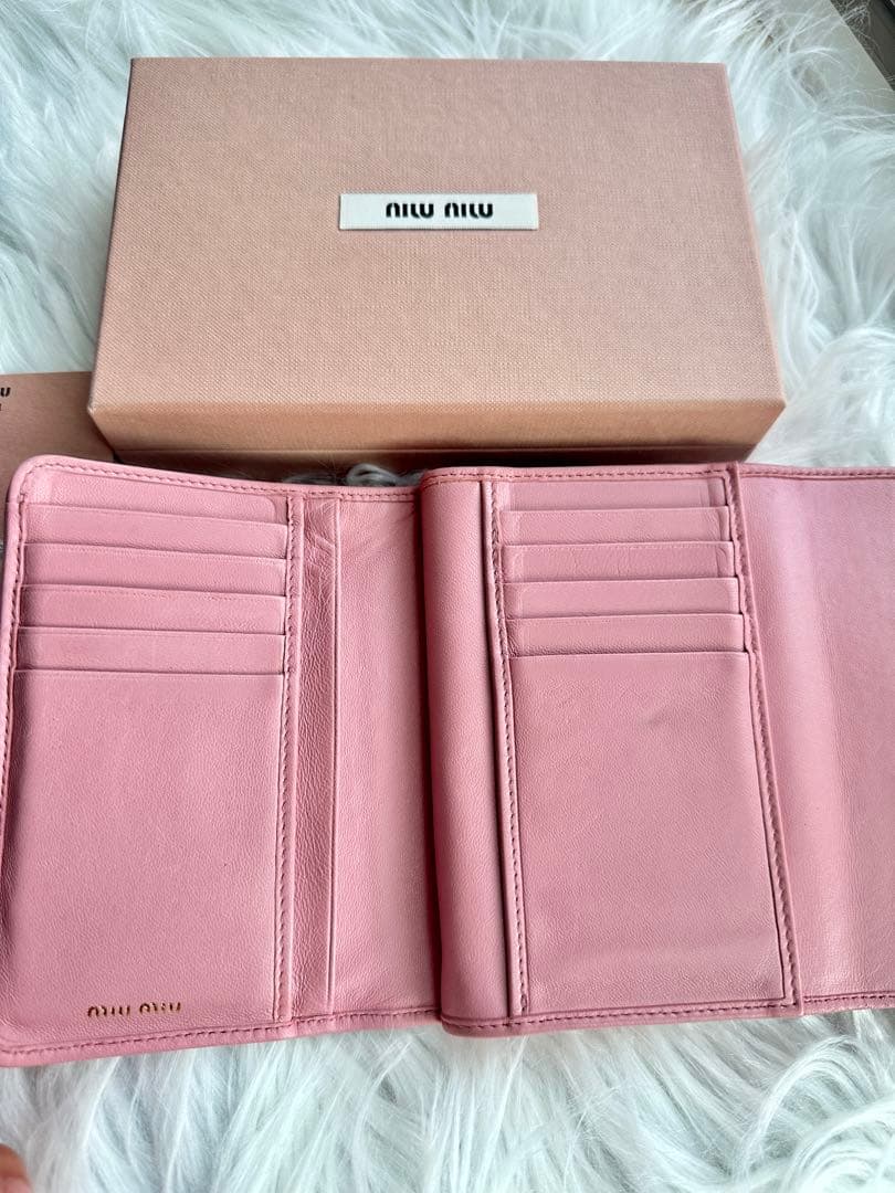MIU MIU ピンク プリーツ財布