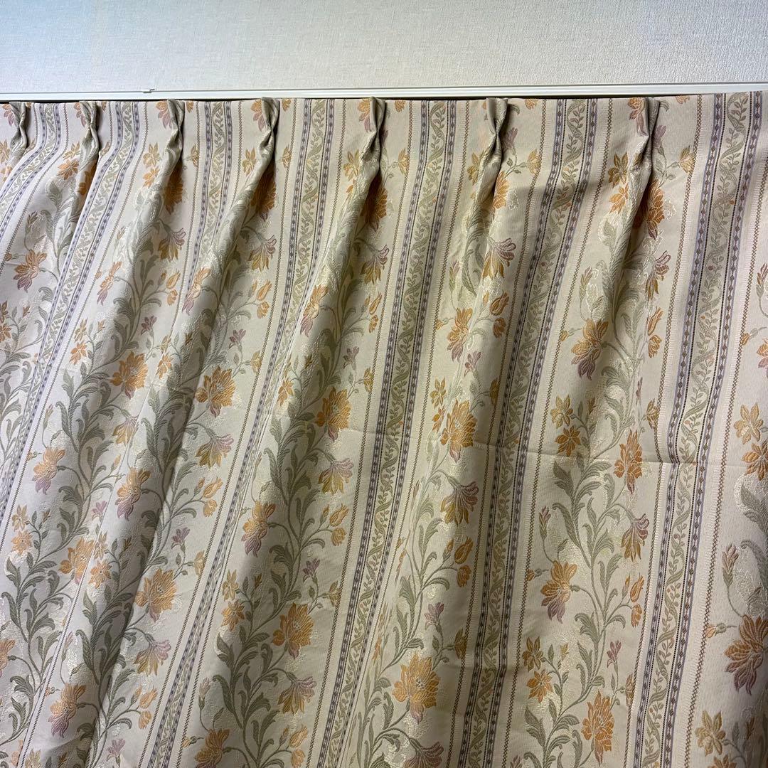 カーテン　幅125cm×丈220cm 2枚 ジャガード