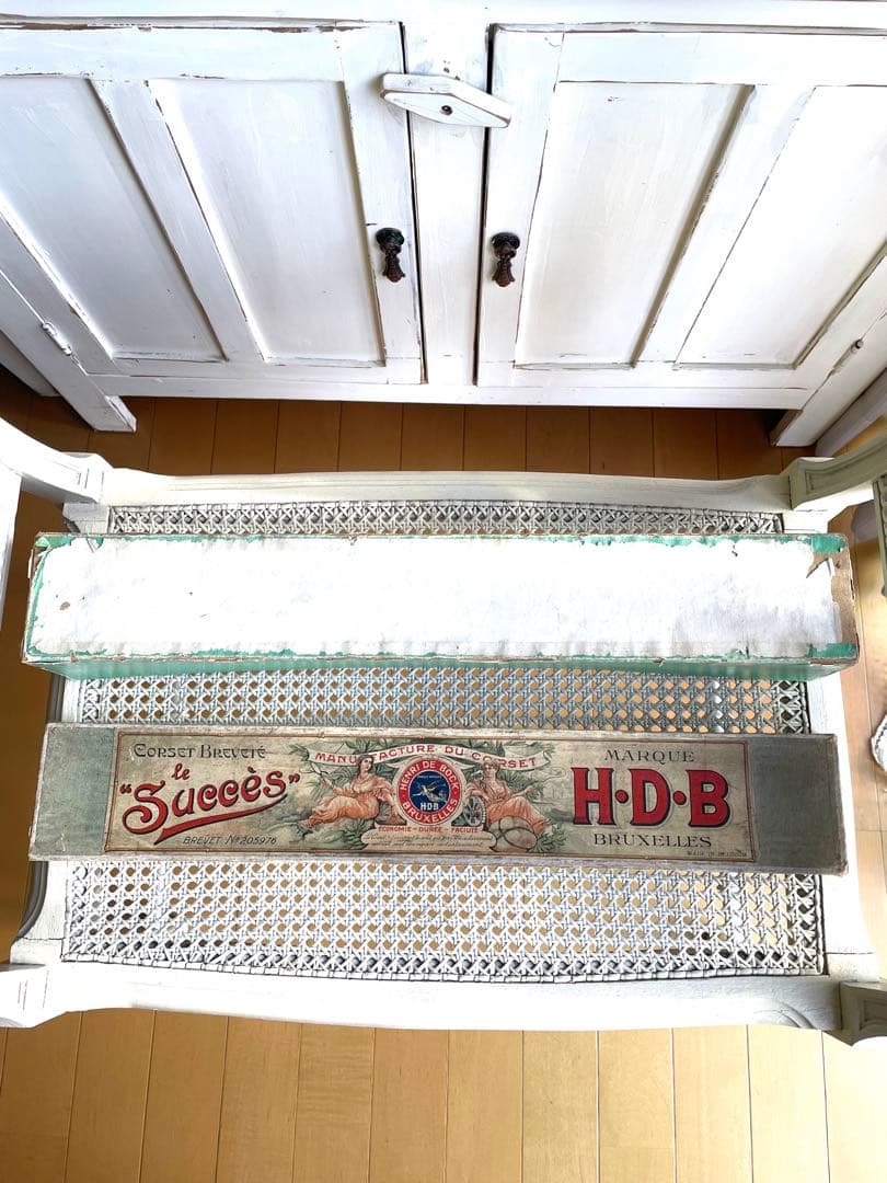 ♡ 希少　ベルギーアンティーク　コルセットボックス① ミューズ　ヴィクトリアン