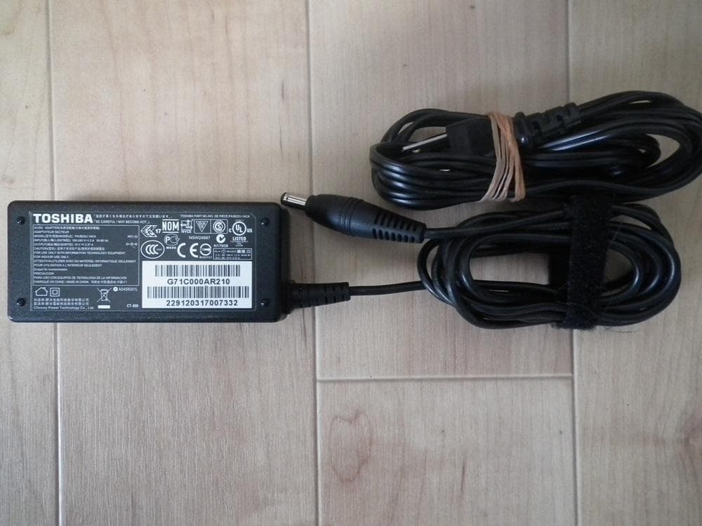 東芝 ノートパソコン dynabook T55/BW/中古特価良品