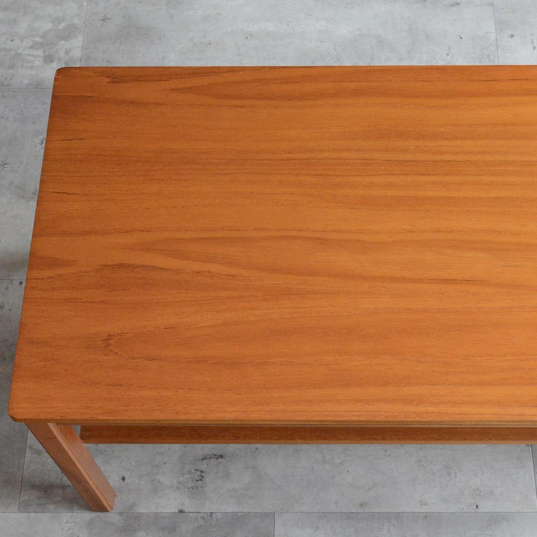 イギリスヴィンテージ チーク ローテーブル コーヒーテーブル 棚付き 再塗装済