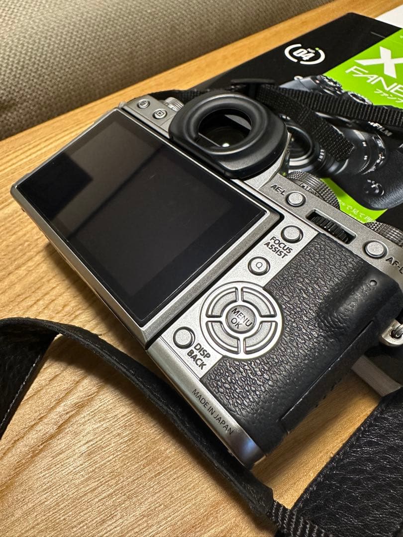 【最終値下】FUJIFILM X-T1 グラファイトシルバー ファンブック 付き