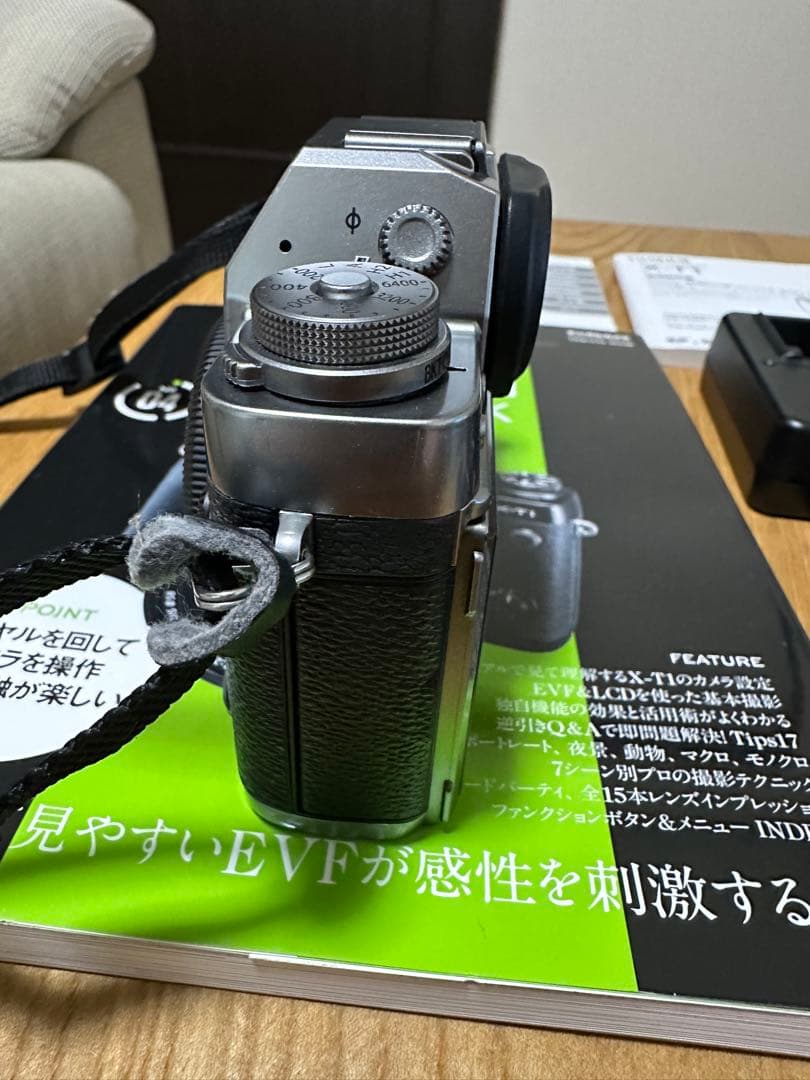 【最終値下】FUJIFILM X-T1 グラファイトシルバー ファンブック 付き