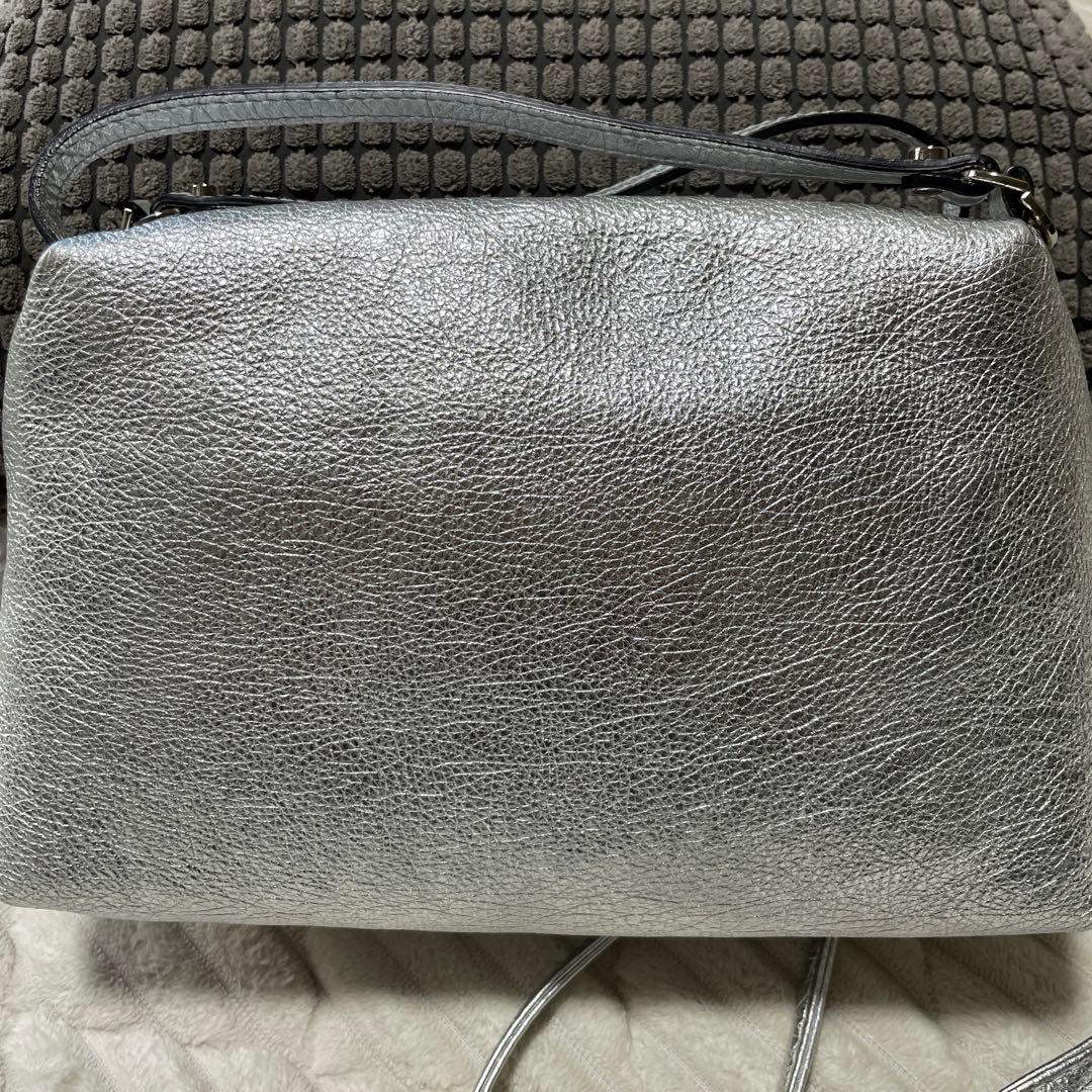 ジャンニキアリーニ　ショルダーバッグ　アリファ　Mサイズ　シルバー