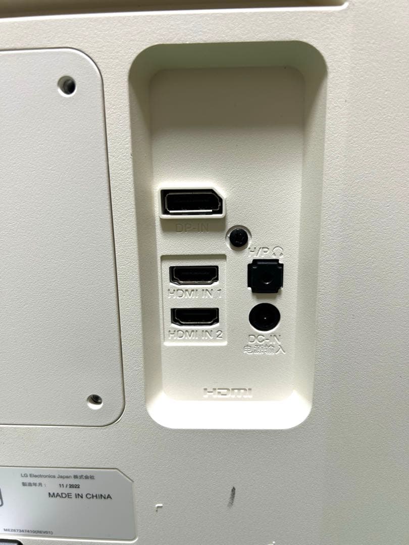 LG 27インチ　4Kモニター　27UL500-W