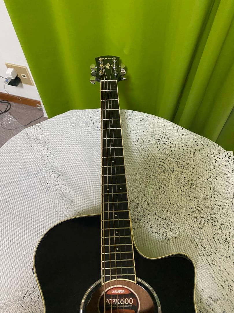 極上美品　気分は長渕剛　ヤマハAPX600 エレアコ　音出し良好　アコギもOK！