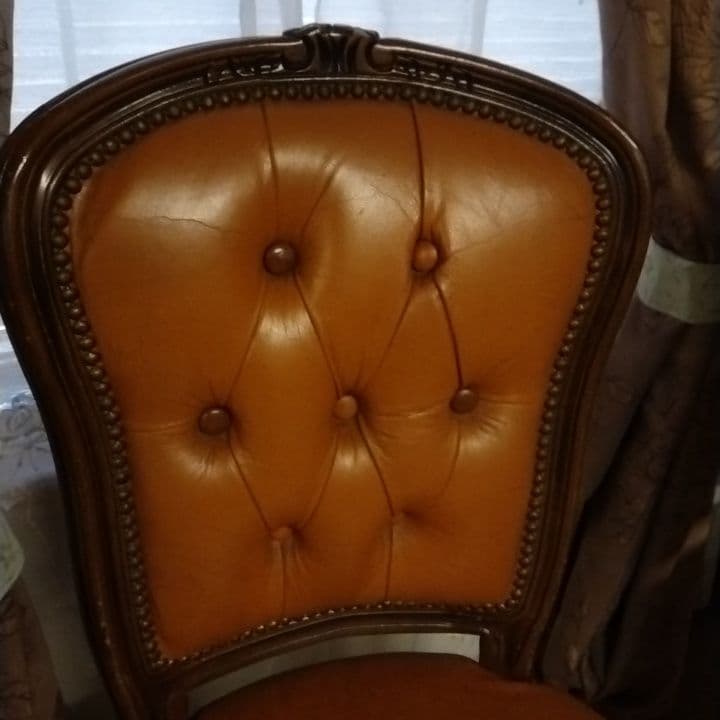 2脚セット　イタリア製　クラシック　ネコ脚　ロココ調チェア　本革張り　着座不可