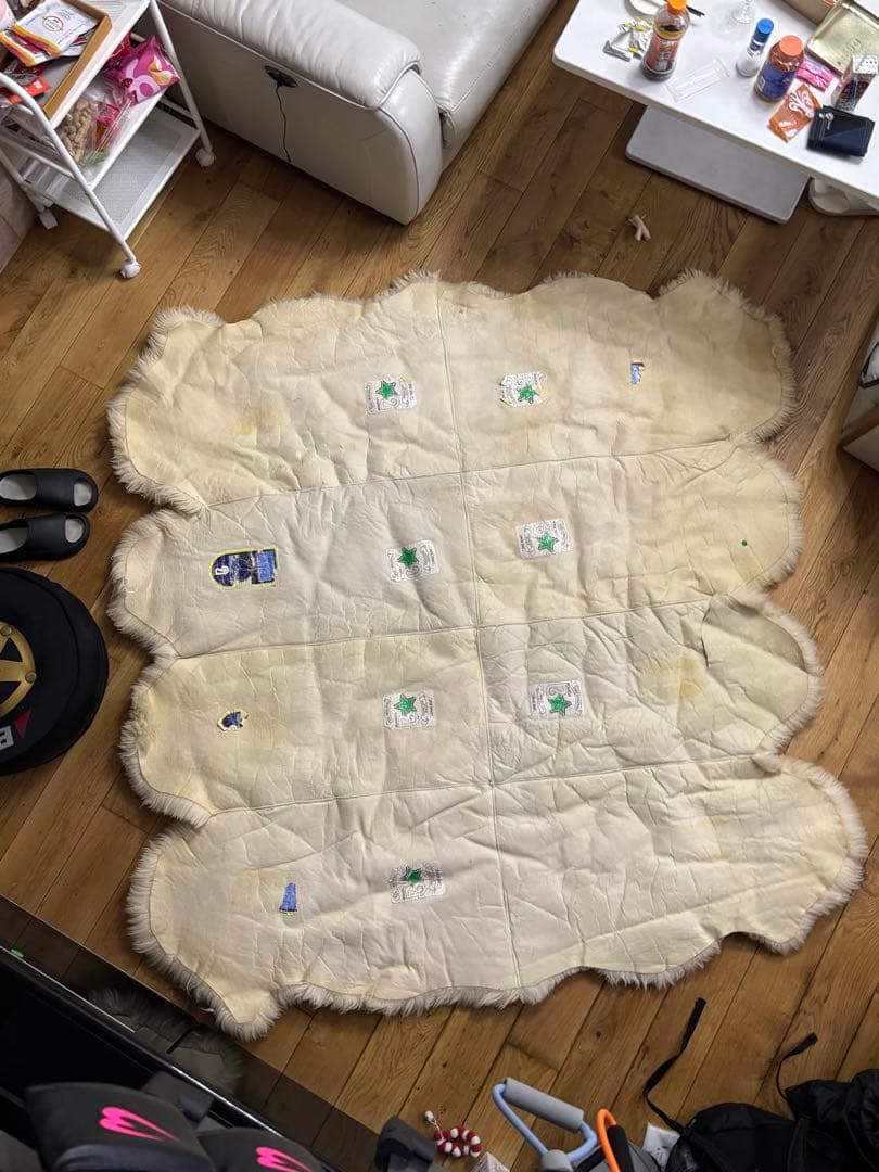 BOWRONクリーム色シープスキンラグ 約200cm x 150cm