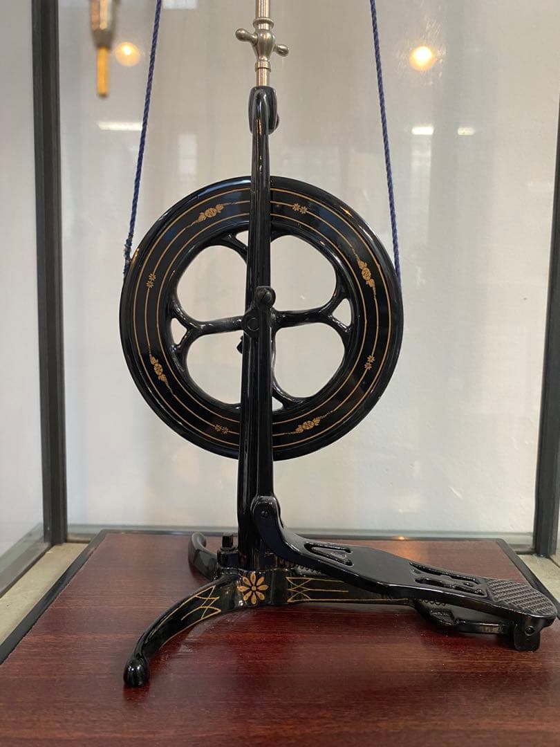 【明治〜大正】足踏み式歯科治療エンジンのレプリカ