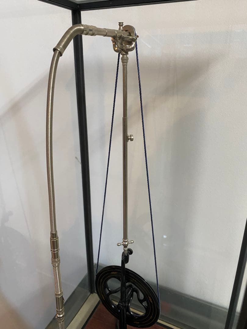 【明治〜大正】足踏み式歯科治療エンジンのレプリカ