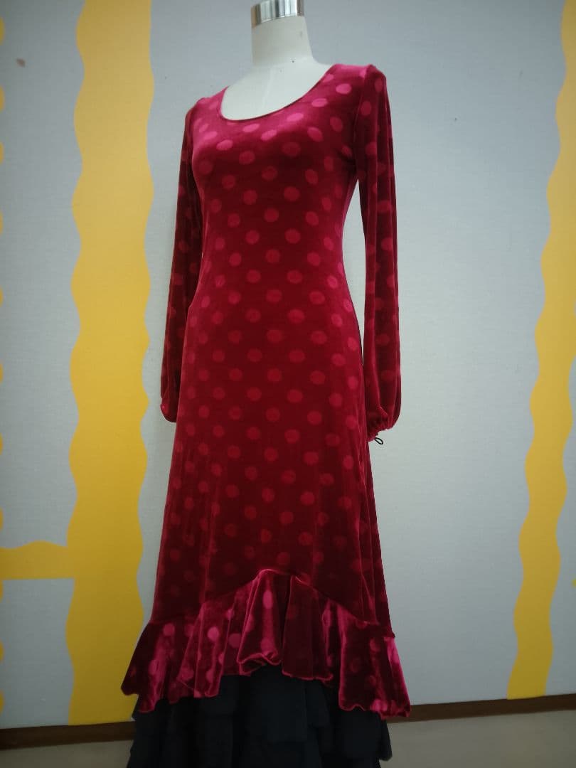 フラメンコ　ワンピース　伸びる生地　赤ベロア水玉　ワンピースのみ販売