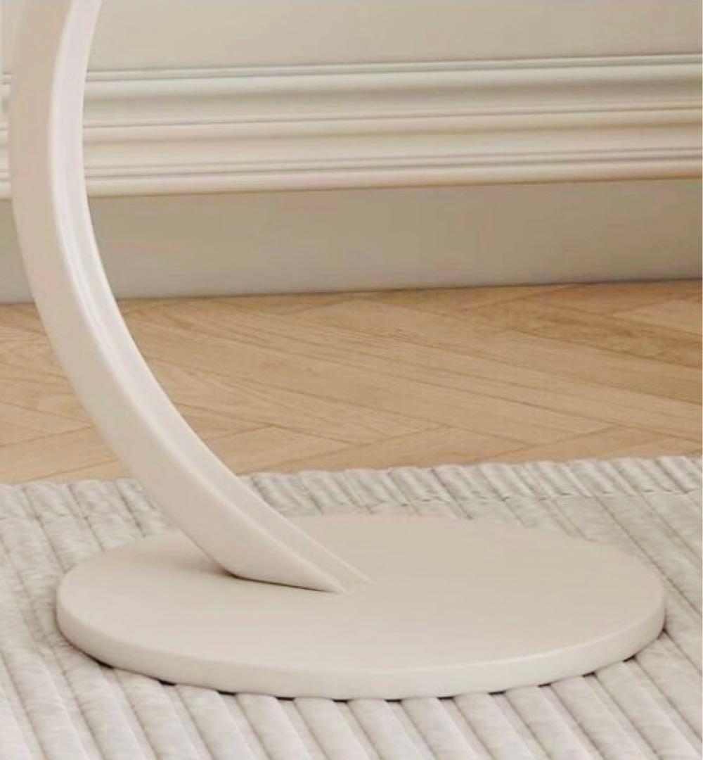 【新品・未使用】かわいい フラワー型 サイド テーブル モダンスタイル