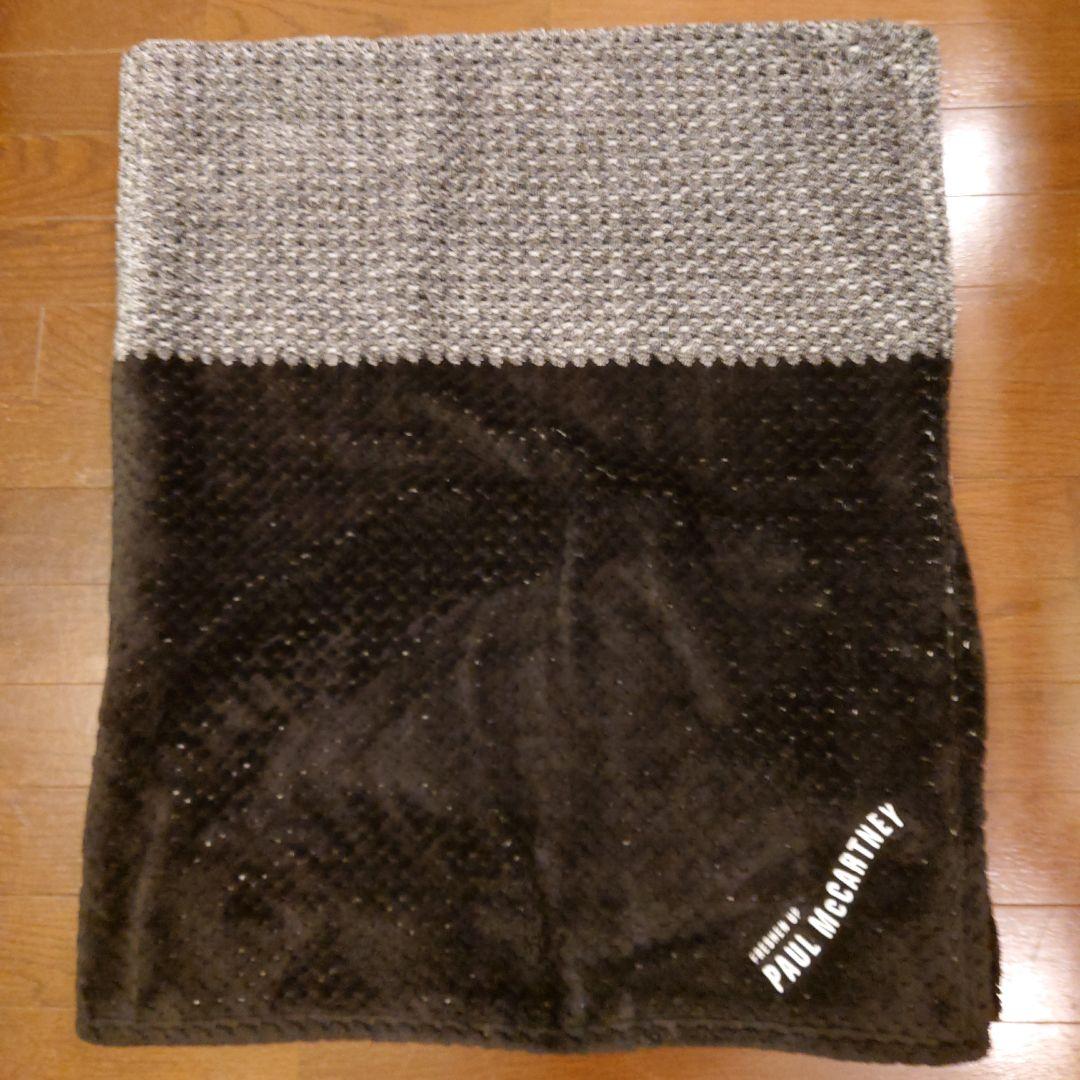 ポール・マッカートニーのサイン(刺繍)入りブランケット