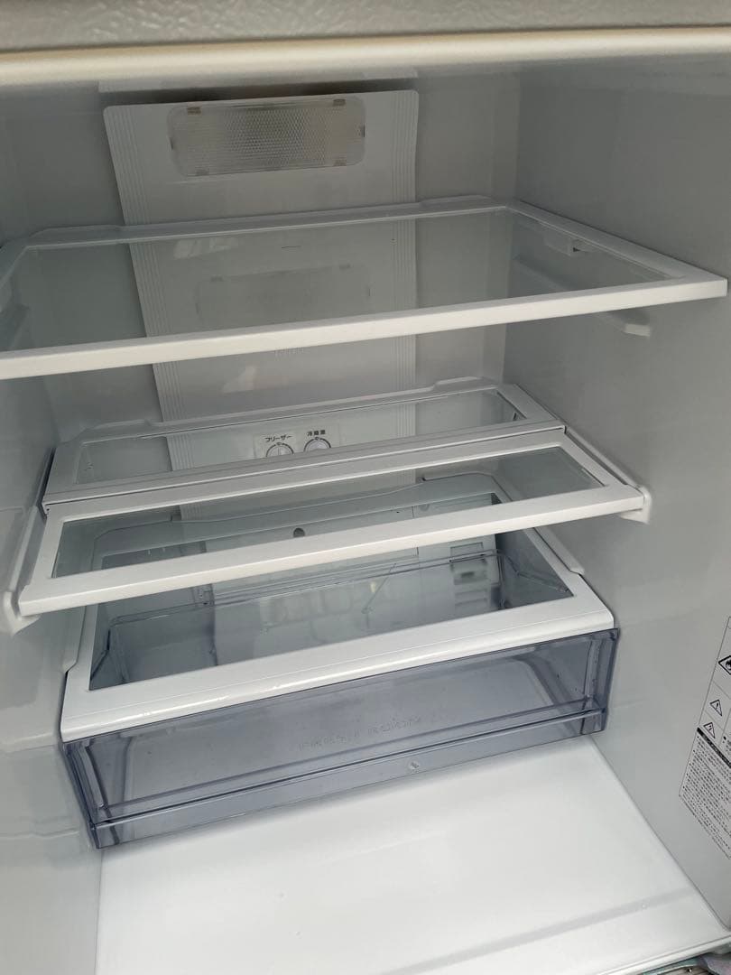 近隣配達可能　美品　AQUA 272 L 3ドア冷蔵庫　AQR-27J