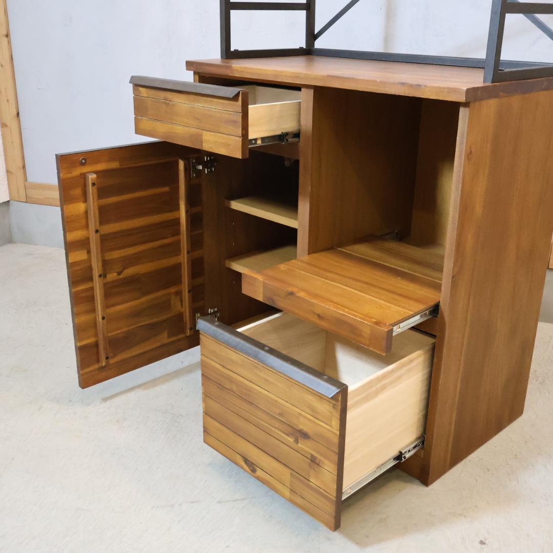 unico ウニコ スウェラ キッチンボード カップボード 食器棚 アカシア材