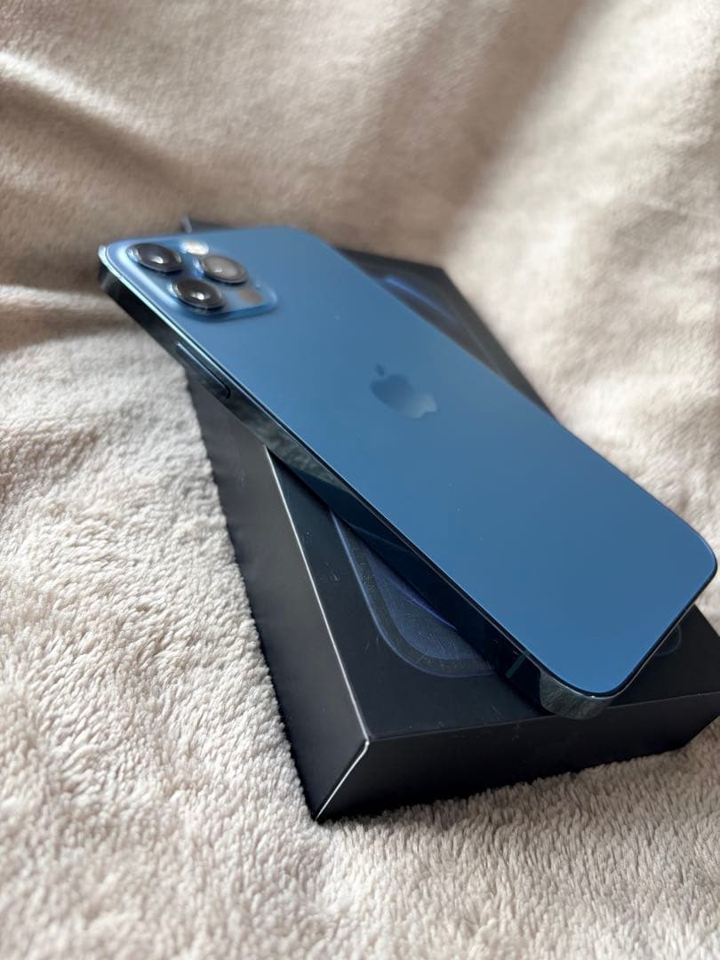 Apple iPhone 12 Pro 256GB バッテリー79%