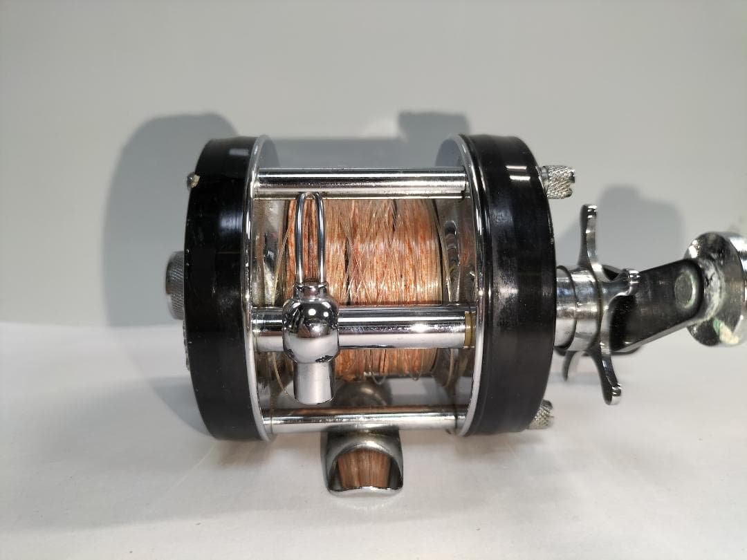 ぎ*じ様 ABU アブ Ambassadeur 5001c ベイトリール 左利き