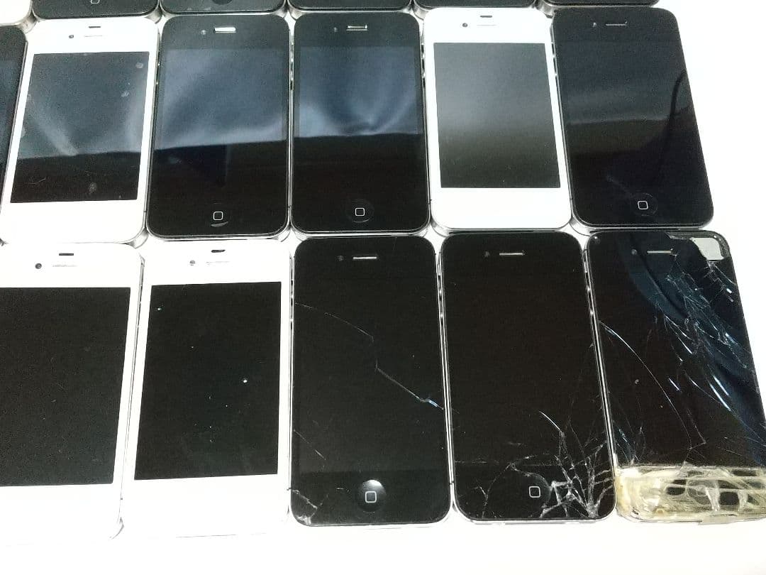 iPhone 4/4S 30台セット ホワイト ブラック ピンク ミント