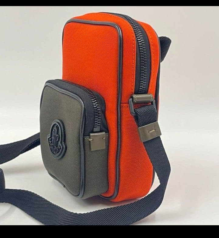 【新品未使用】 MONCLER YEHOR ショルダーバッグ オレンジ