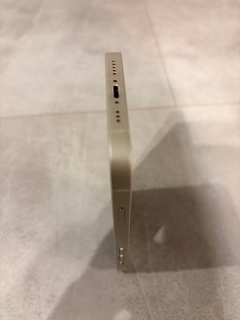 Apple iPhone 13 ホワイト 本体　128GB 美品