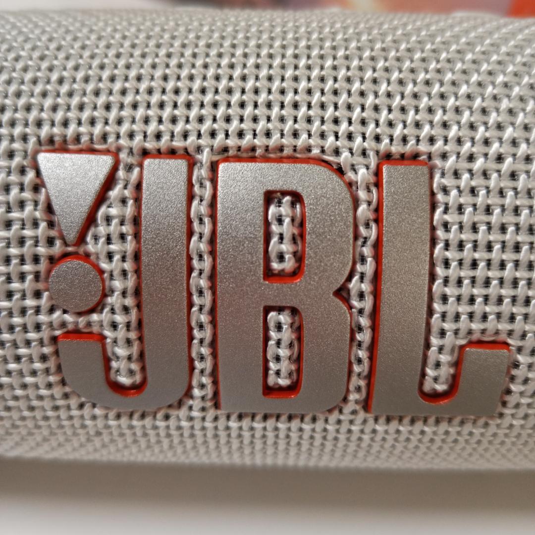 JBL FLIP 6 ホワイト ブルートゥーススピーカー 未開封品
