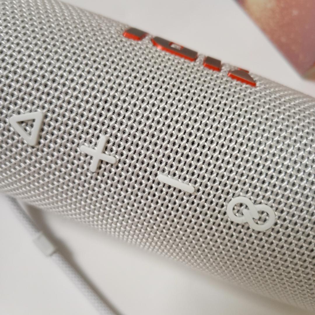 JBL FLIP 6 ホワイト ブルートゥーススピーカー 未開封品