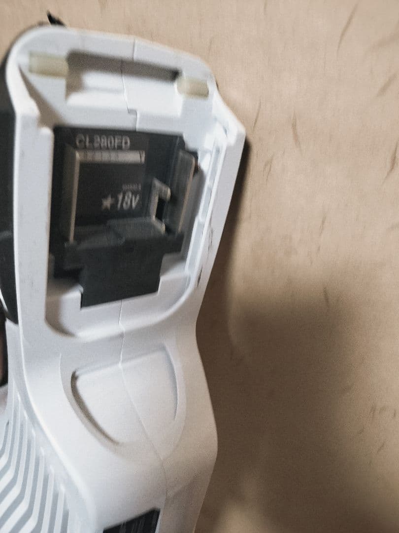 マキタ サイクロン 充電式クリーナー CL280FD 18v バッテリー充電器付