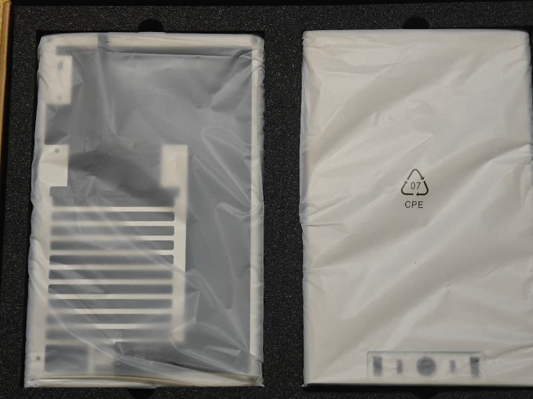 Ncase M2 Round シルバー