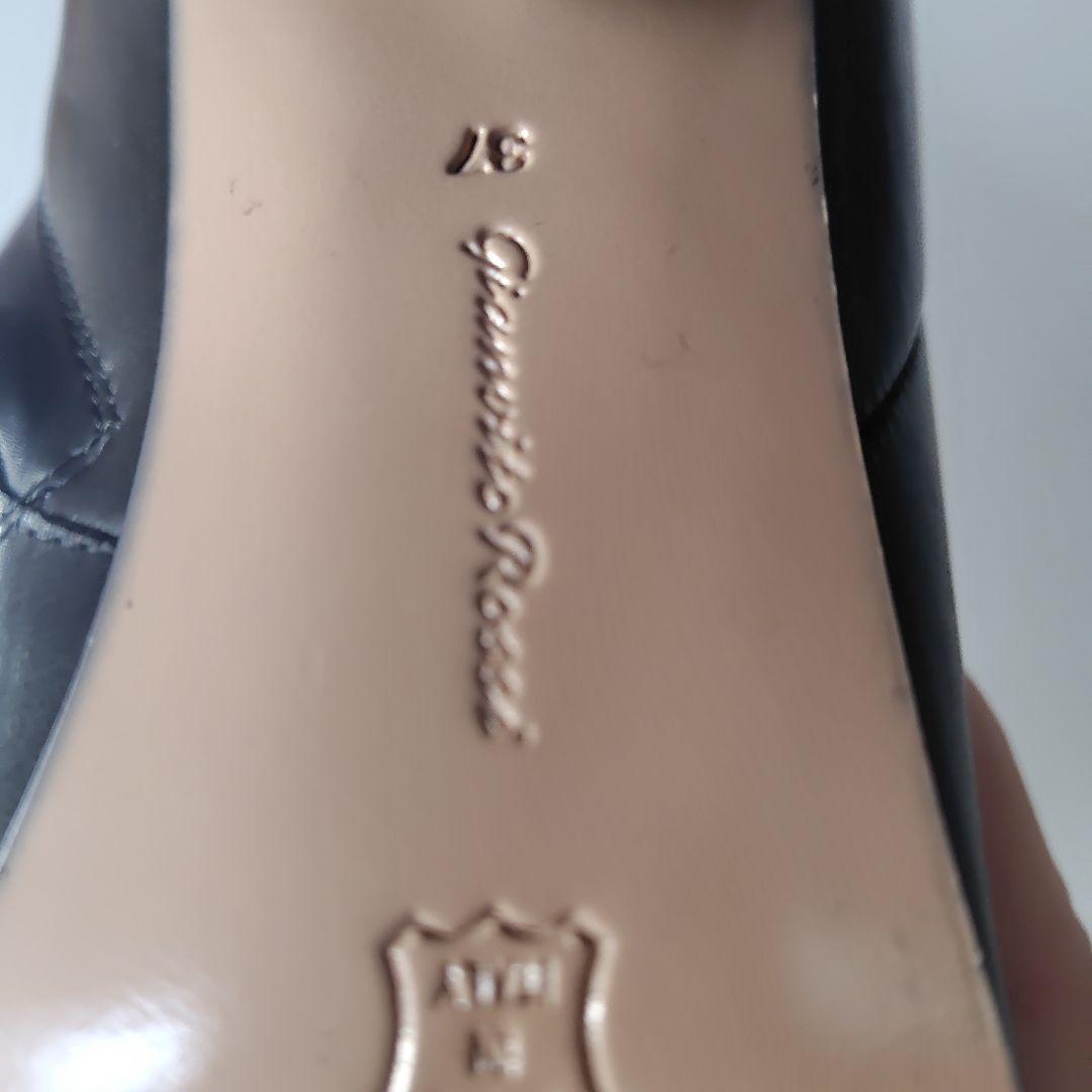 Gianvito Rossiジャンヴィトロッシ　 ラウンドトゥショートブーツ
