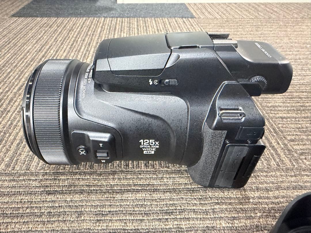 Nikon COOLPIX P1000 本体　数回使用　新品バッテリー付