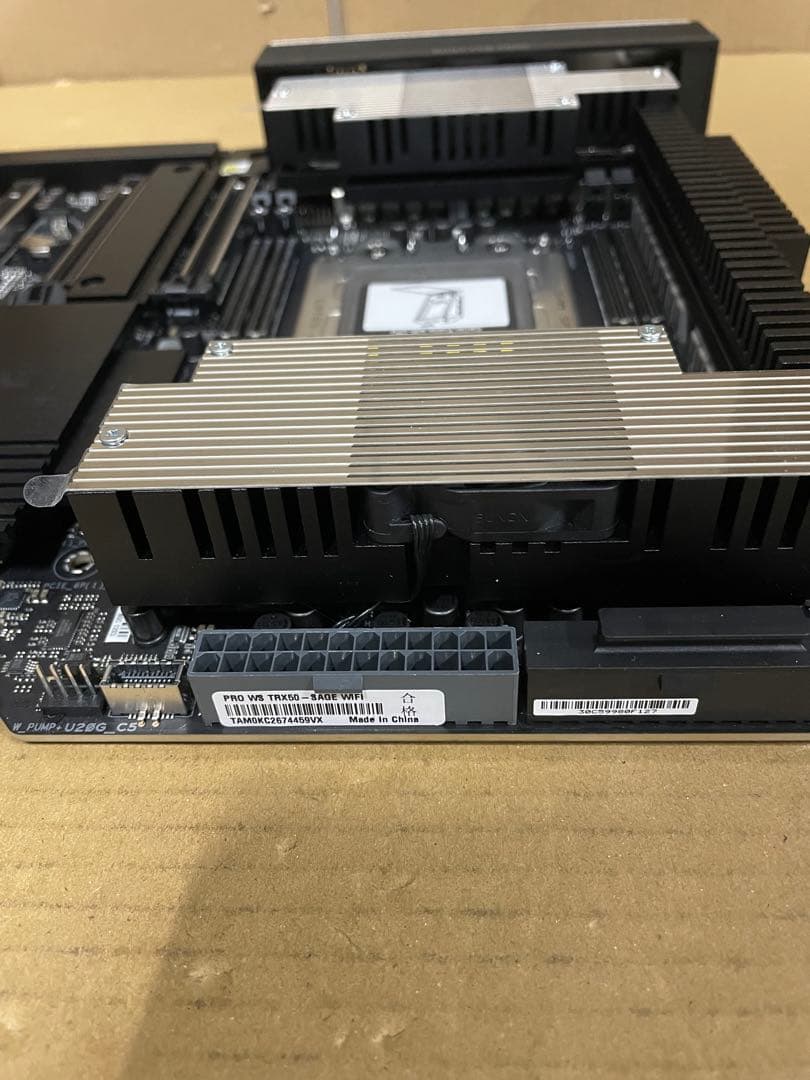 ASUS Pro WS TRX50-SAGE WIFI AMD マザーボード