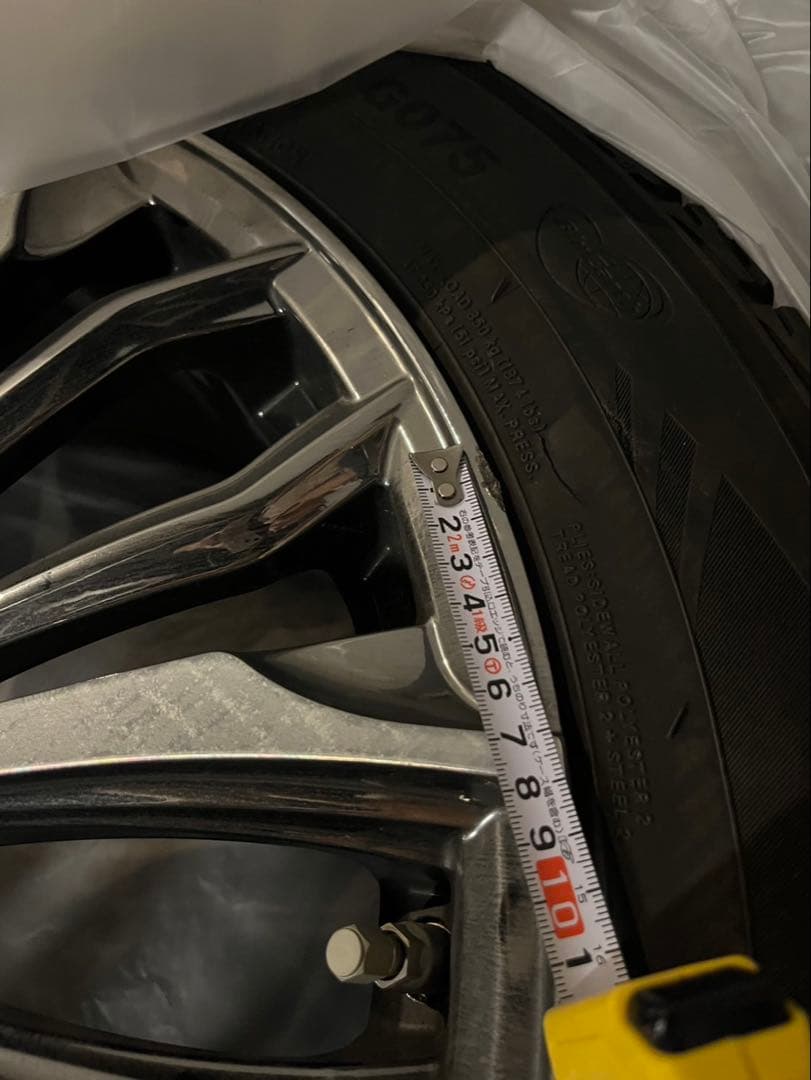 20インチ スタッドレスタイヤ４本セット(ホイール付き)