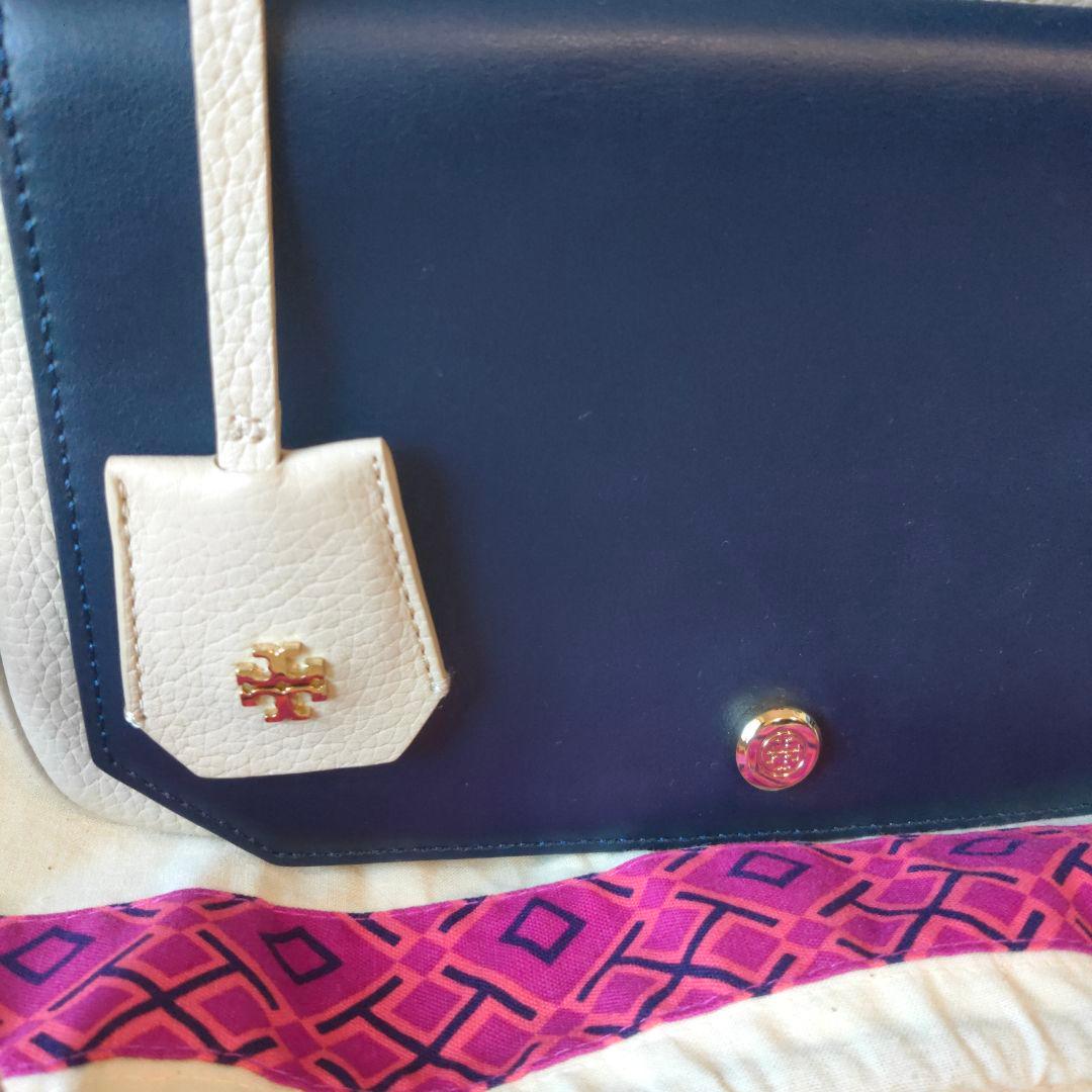 週末SALE✮　トリバーチ 新品　ショルダー レザー